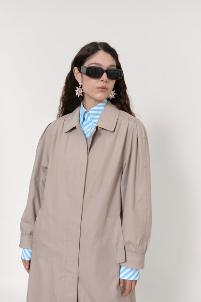 Classic trench with puffed sleeves