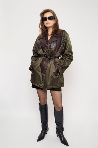 Shiny short trench