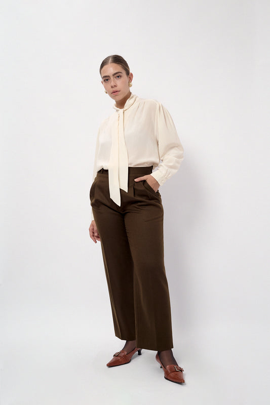 Khaki classic trousers