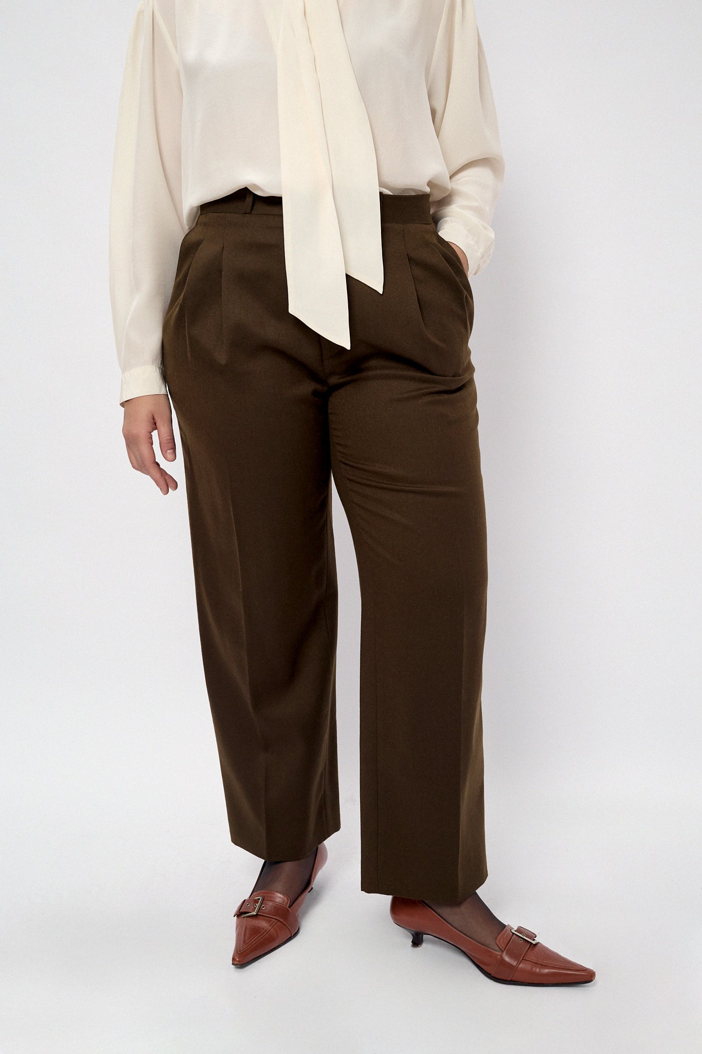 Khaki classic trousers